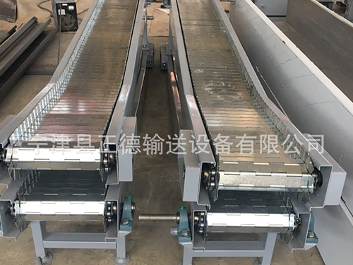 鏈板輸送機的鏈板跑偏怎么辦